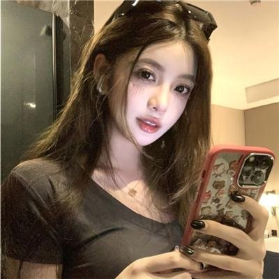 手比眼睛更粉